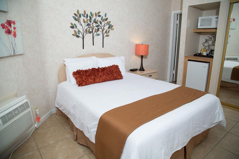 Bedroom 2, Inn at Deep Canyon, Riverside