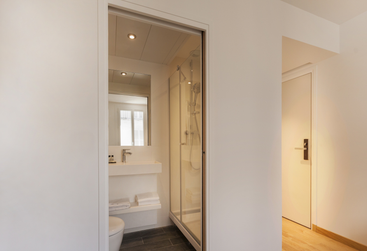 Bathroom 4, Le Mireille Paris, Paris