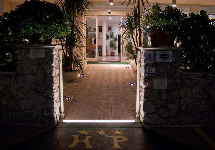 Public Area 2, Hotel Pigalle, Lucca
