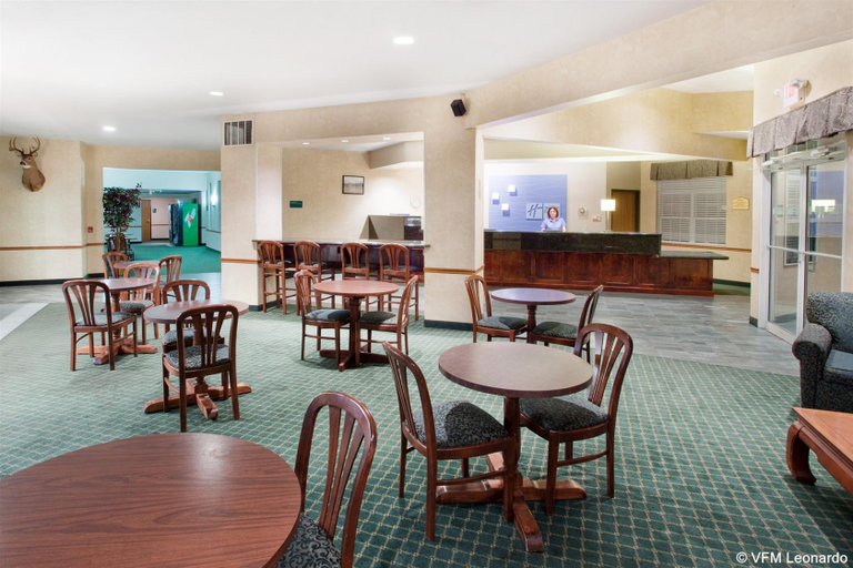 Public Area 3, Holiday Inn Express ST. IGNACE-LAKE FRONT by IHG, Mackinac