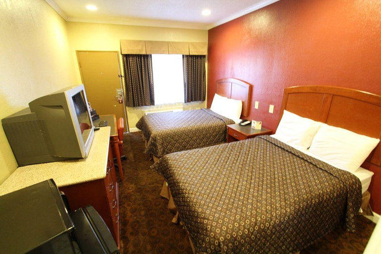 Bedroom 3, Budget Inn of Hayward, Alameda