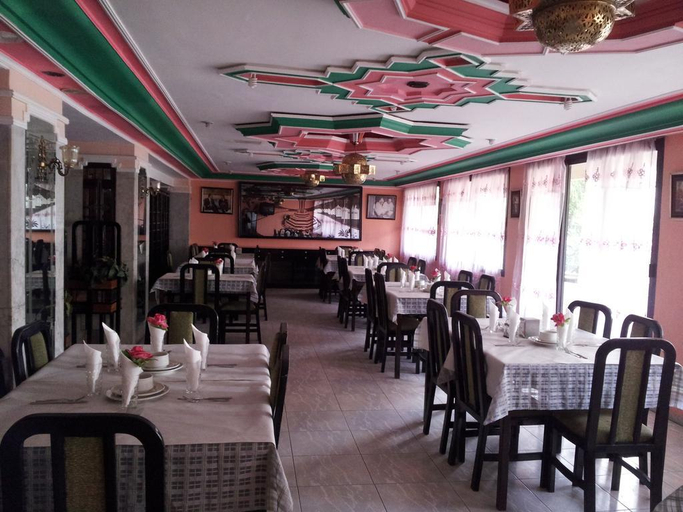 Food & Drinks 5, Hotel La Giralda, Nador