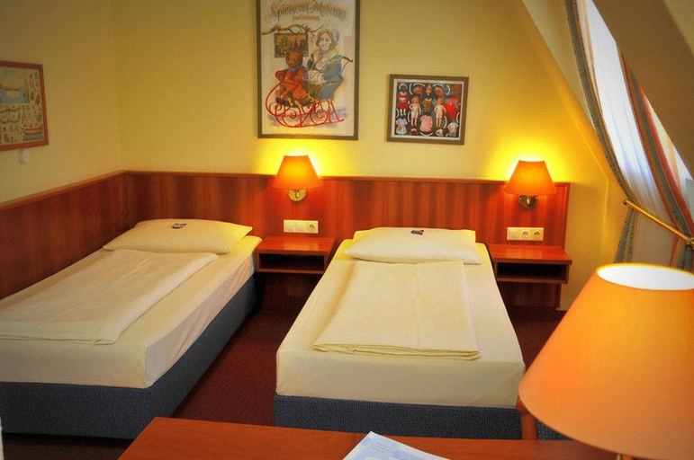 Bedroom 3, Burghotel Nürnberg, Nürnberg