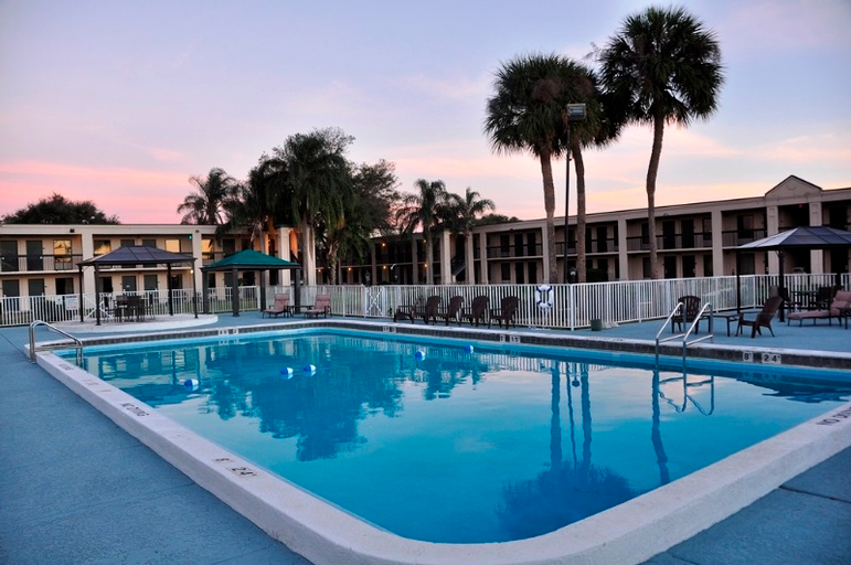 Sport & Beauty 5, Winter Haven Suites & Conference Center, Polk
