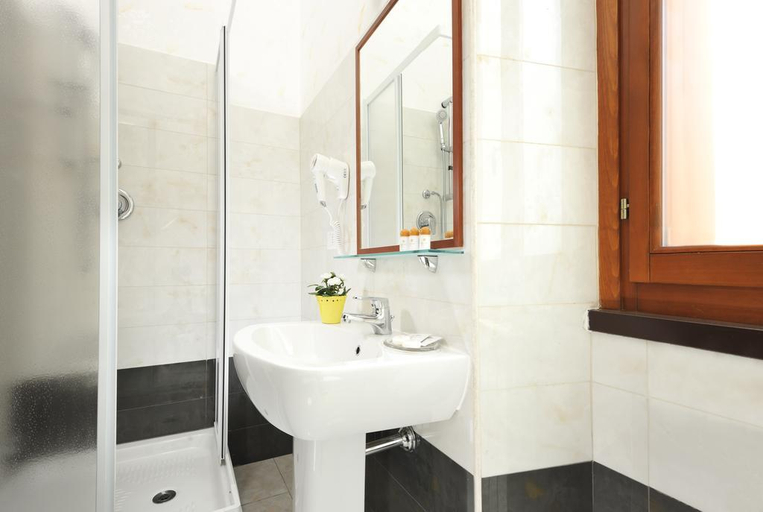 Bathroom 4, Relais Manzoni, Roma