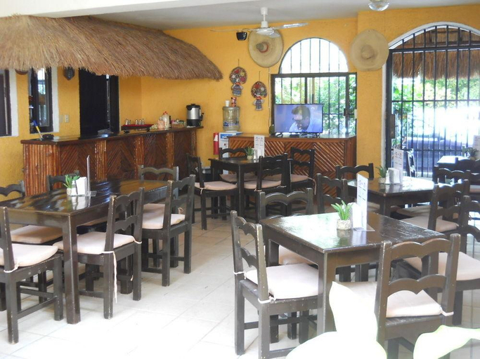 Food & Drinks 4, Hotel Bosque Caribe 5TH Av Zone, Cozumel