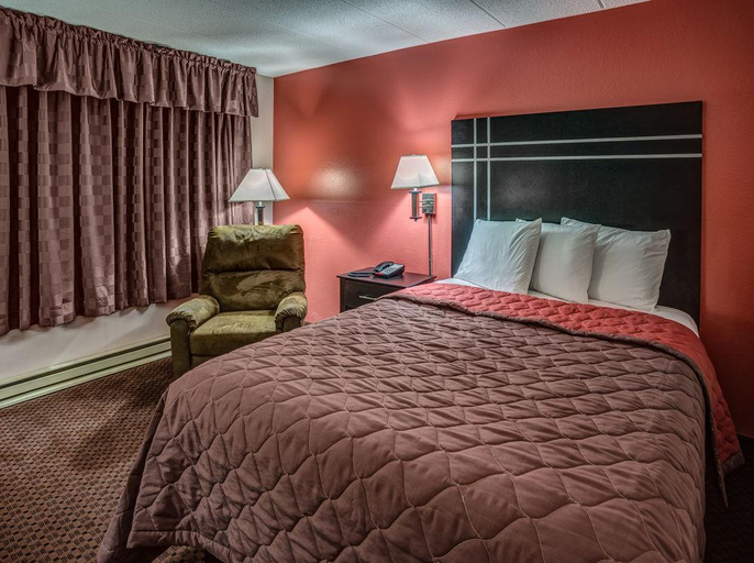Bedroom 4, Prime Rate Motel, Dakota