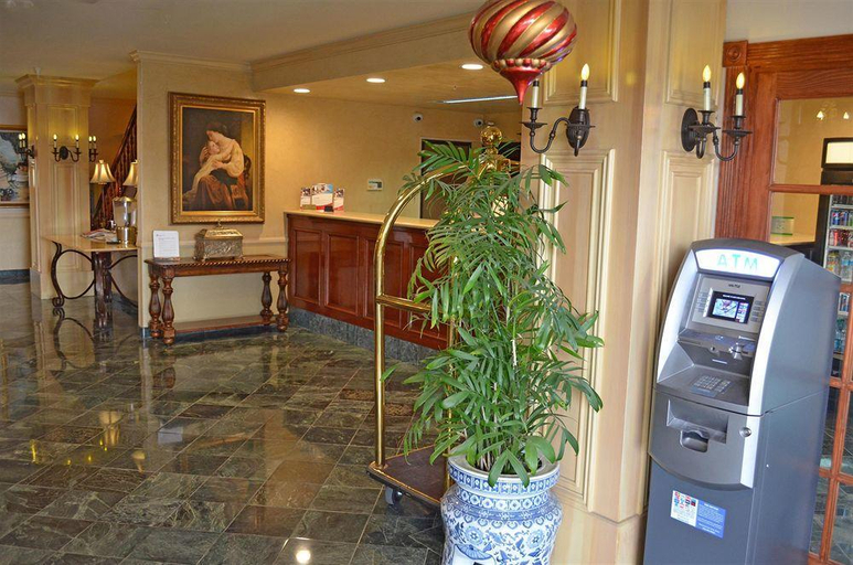 Public Area 3, Red Lion Ontario Airport, San Bernardino