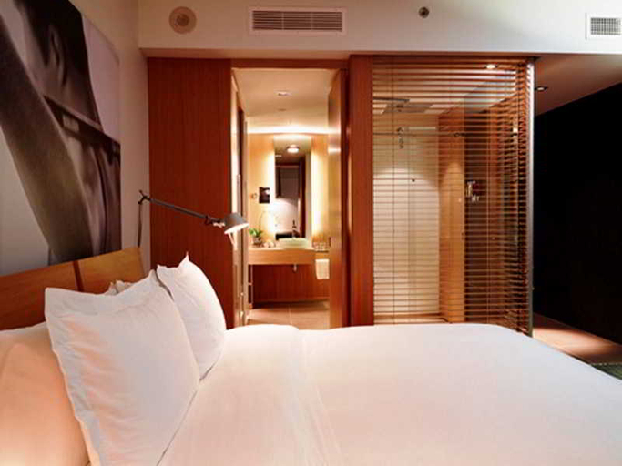 Bedroom 2, Le Germain Hotel Maple Leaf Square, Toronto