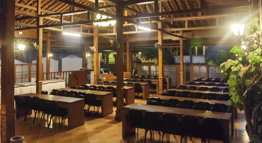 Food & Drinks, Wisma Aji, Sleman