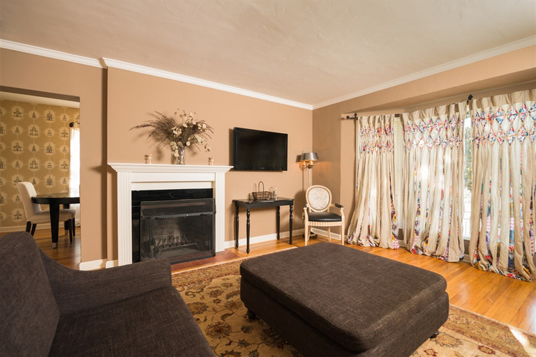 Bedroom 3, Lafayette Hotel & Suites in San Diego, San Diego