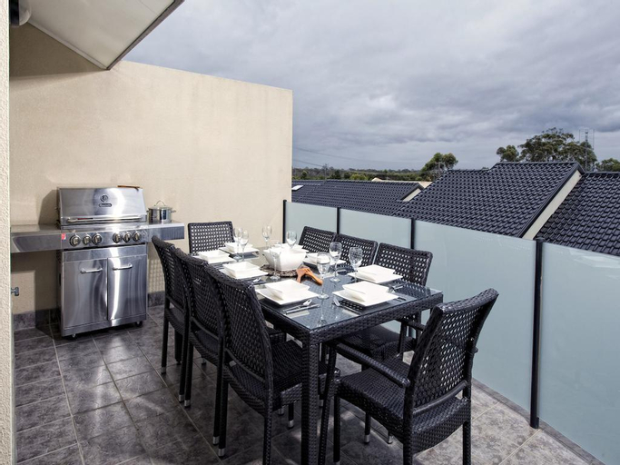 Food & Drinks, Dolphin Shores, Shoalhaven - Pt B