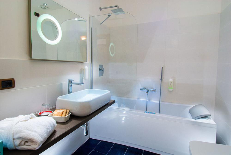 Bathroom 4, Park Hotel, Rimini
