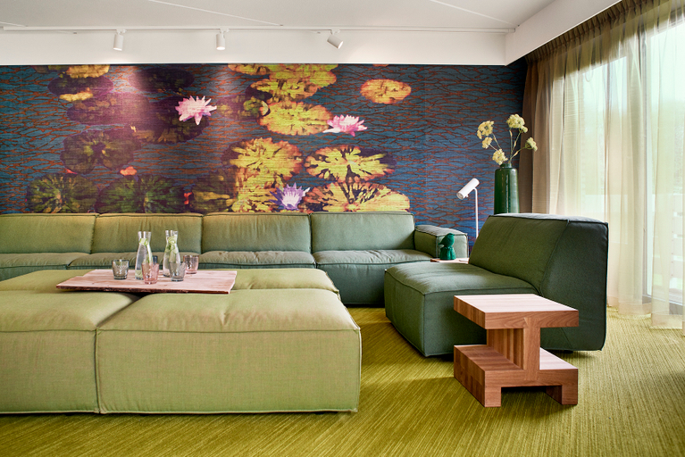 Public Area 5, Carlton President, Maarssen