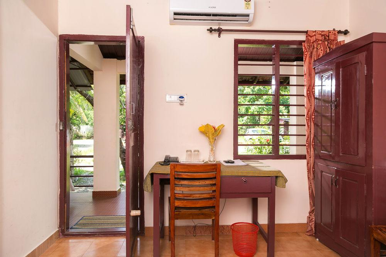 Public Area 3, ILLIKKALAM Lakeside Cottages Kumarakom Kerala, Kottayam