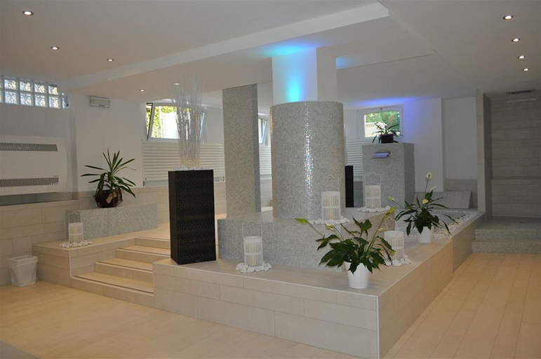 Public Area 4, Hotel Gaston, Rimini