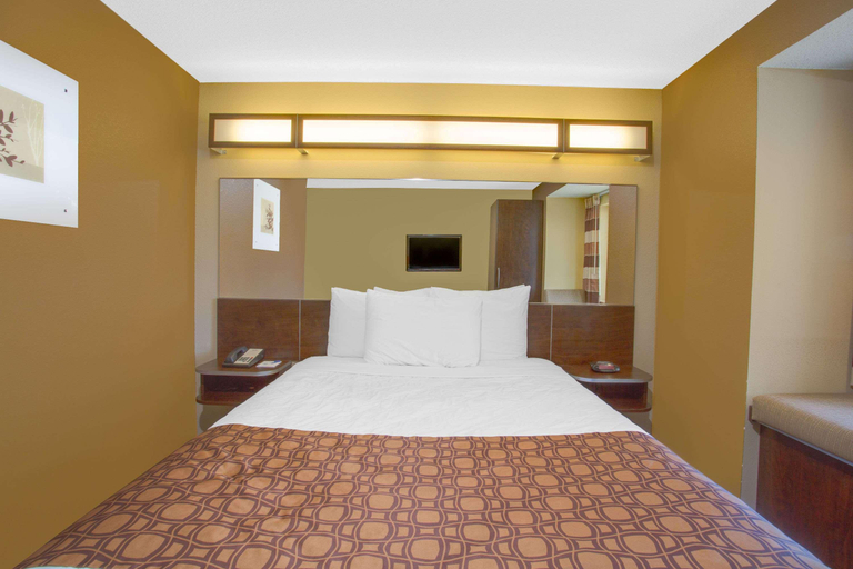 Public Area 2, Microtel Inn & Suites by Wyndham Harrisonburg, Harrisonburg