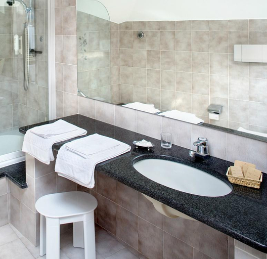 Bathroom 5, Hotel Lamberti, Savona