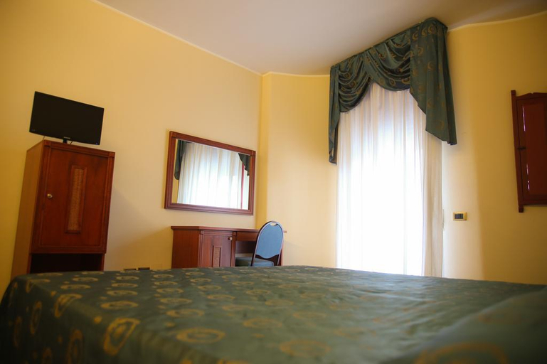 Bedroom 3, Assinos Palace, Messina