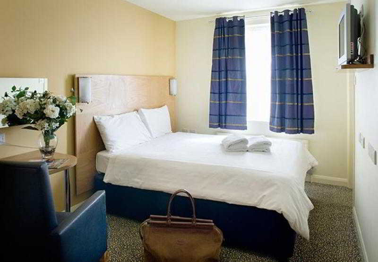 Bedroom 3, Corner House Hotel, Somerset