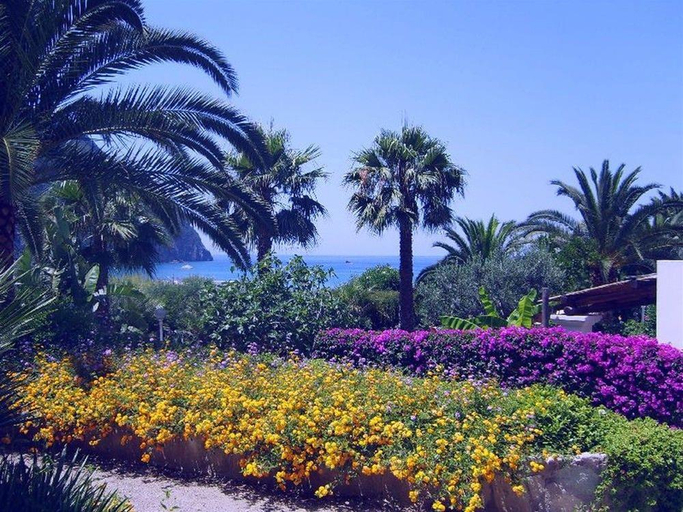 Exterior & Views 2, Semiramis Hotel De Charme, Napoli