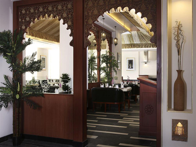 Public Area 3, Platinum Hotel, Bausher