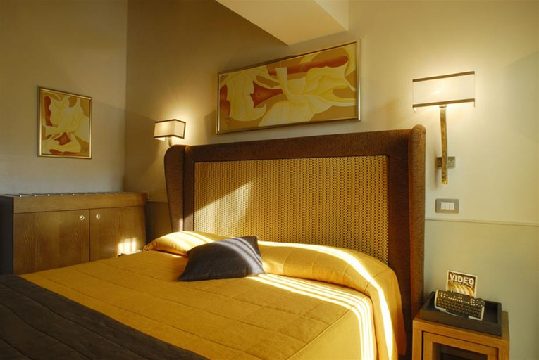 Bedroom 2, Condotti Palace, Rome