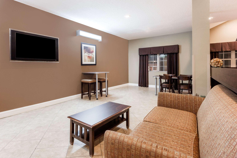 Public Area 3, Microtel Inn & Suites by Wyndham Macon, Bibb