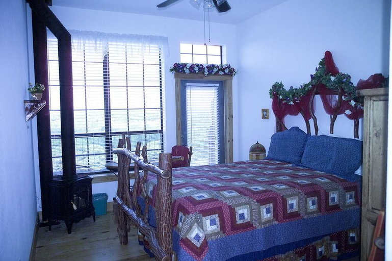 Bedroom, GRUENE RIVER INN - BED AND BREAKFAST - ADULTS ONLY, Comal