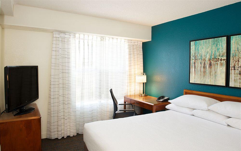Bedroom 3, Residence Inn Newark Silicon Valley, Alameda