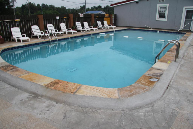 Sport & Beauty 5, Regency Inn Eddyville, Lyon