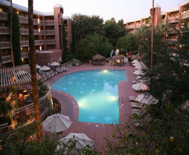 Sport & Beauty 2, Embassy Suites by Hilton Tucson East, Pima