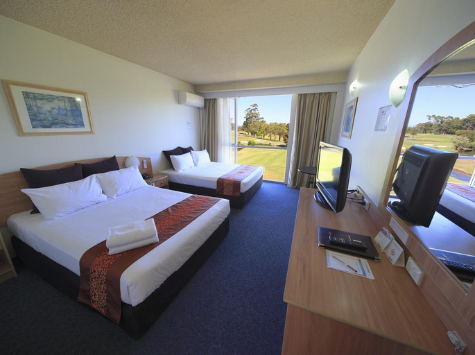 Bedroom 3, The Select Inn Ryde, Sydney