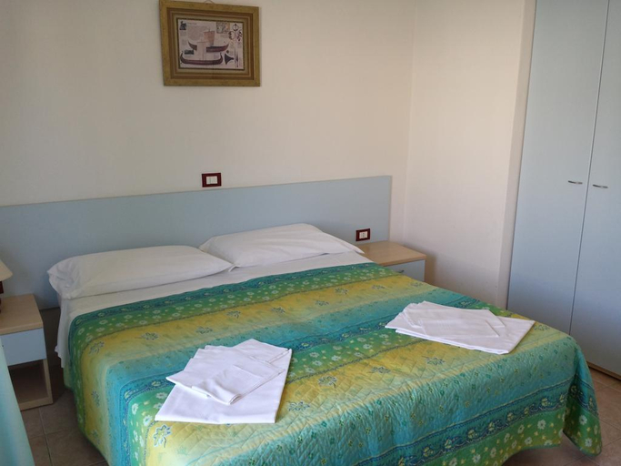 Bedroom 3, Long Beach Village, Ravenna