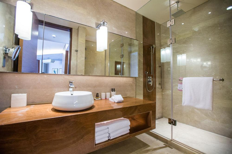 Bathroom 5, The Lakeview, Tianjin -- Marriott Executive Apt, Tianjin