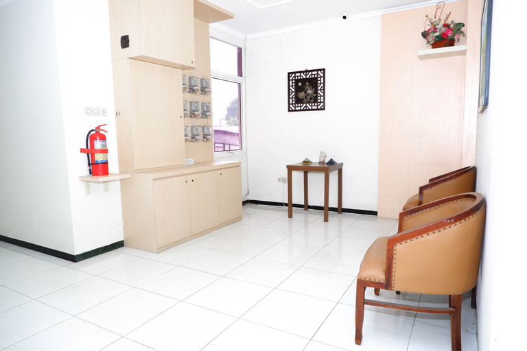 OYO 389 Sky Guesthouse, Semarang