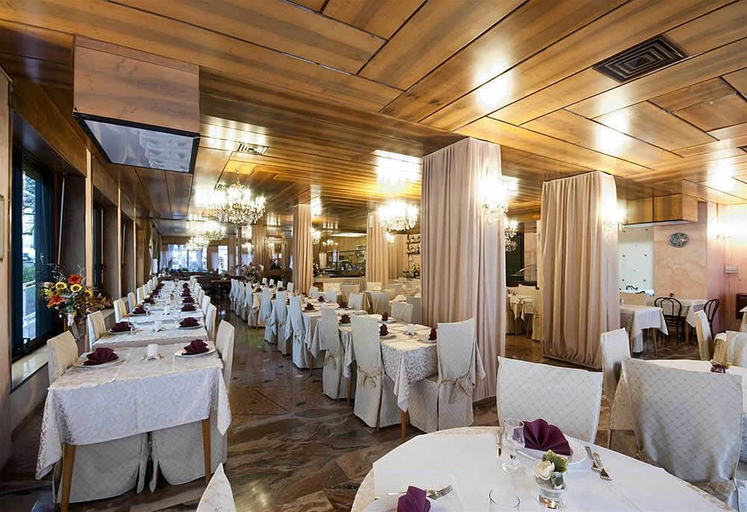 Food & Drinks 4, MoMo Seaview Hotel Rimini, Rimini
