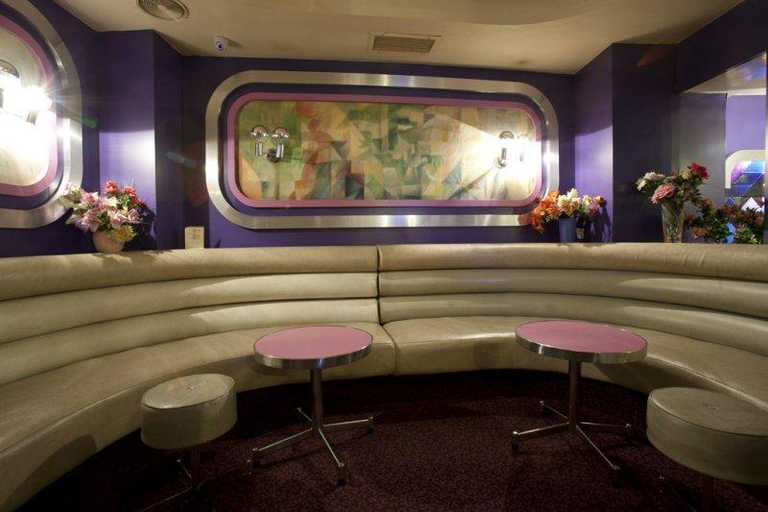 Public Area 5, Super, Paris