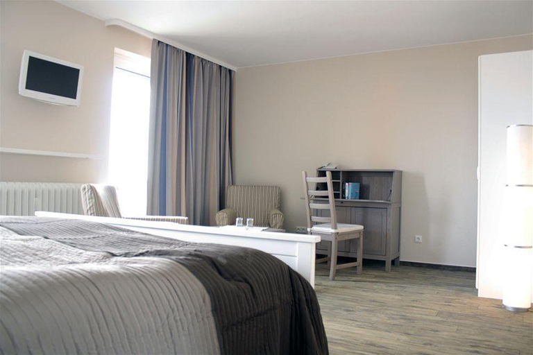 Bedroom 2, Hotel Admiral Scheer, Plön