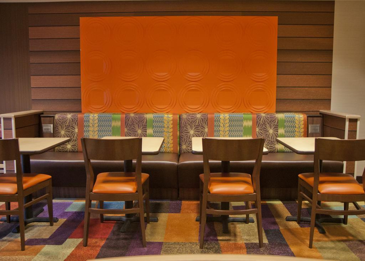 Food & Drinks 5, Country Inn & Suites by Radisson, Modesto/Salida, Stanislaus