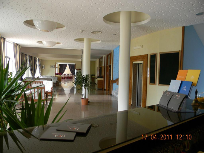 Public Area 2, River Palace, Latina