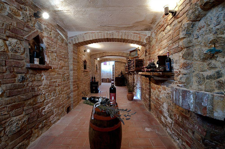 Public Area, Casale Virgili, Siena