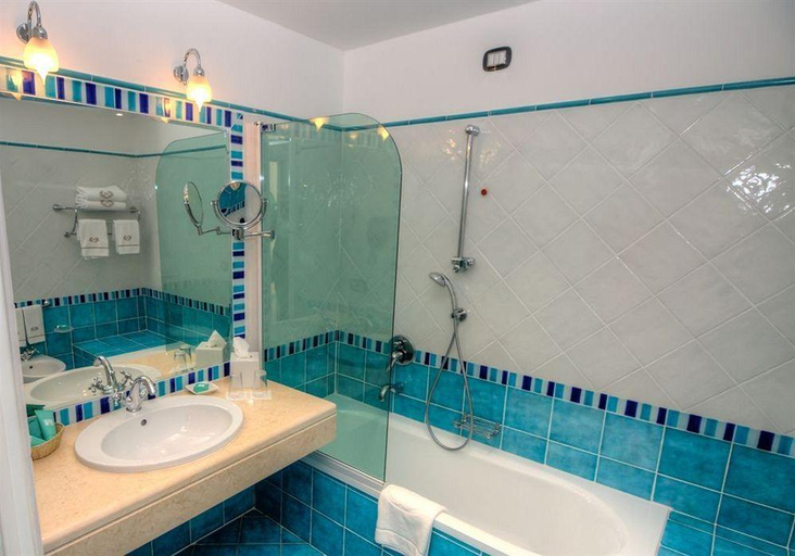 Bathroom 5, Hotel Biodola, Livorno