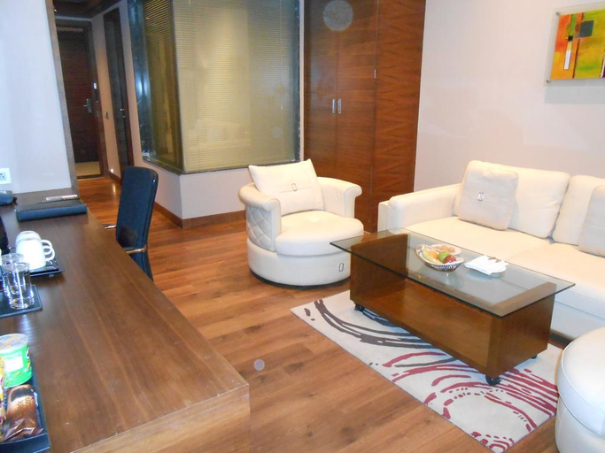 Bathroom 4, Park Ascent, Gautam Buddha Nagar
