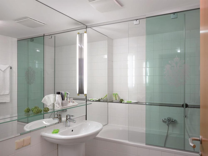 Bathroom 4, Living Hotel an der Oper by Derag, Wien