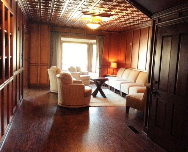 Public Area 3, The Rigdon House, San Luis Obispo
