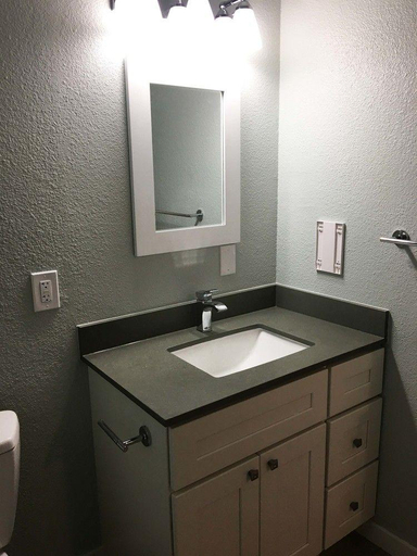 Bathroom 4, Diablo Mountain Inn - Walnut Creek, Contra Costa