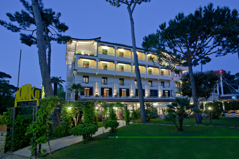 Hotel Acapulco, Lucca