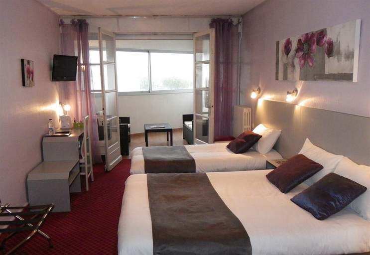 Exterior & Views 2, Brit Hotel Bleu Nuit, Charente-Maritime