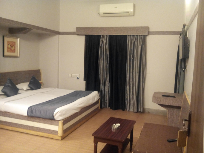 Bedroom 3, Oriental Palace Resort, Udaipur